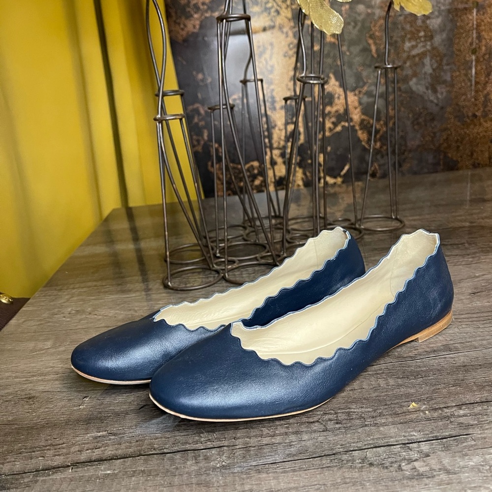 Chloe like new flats